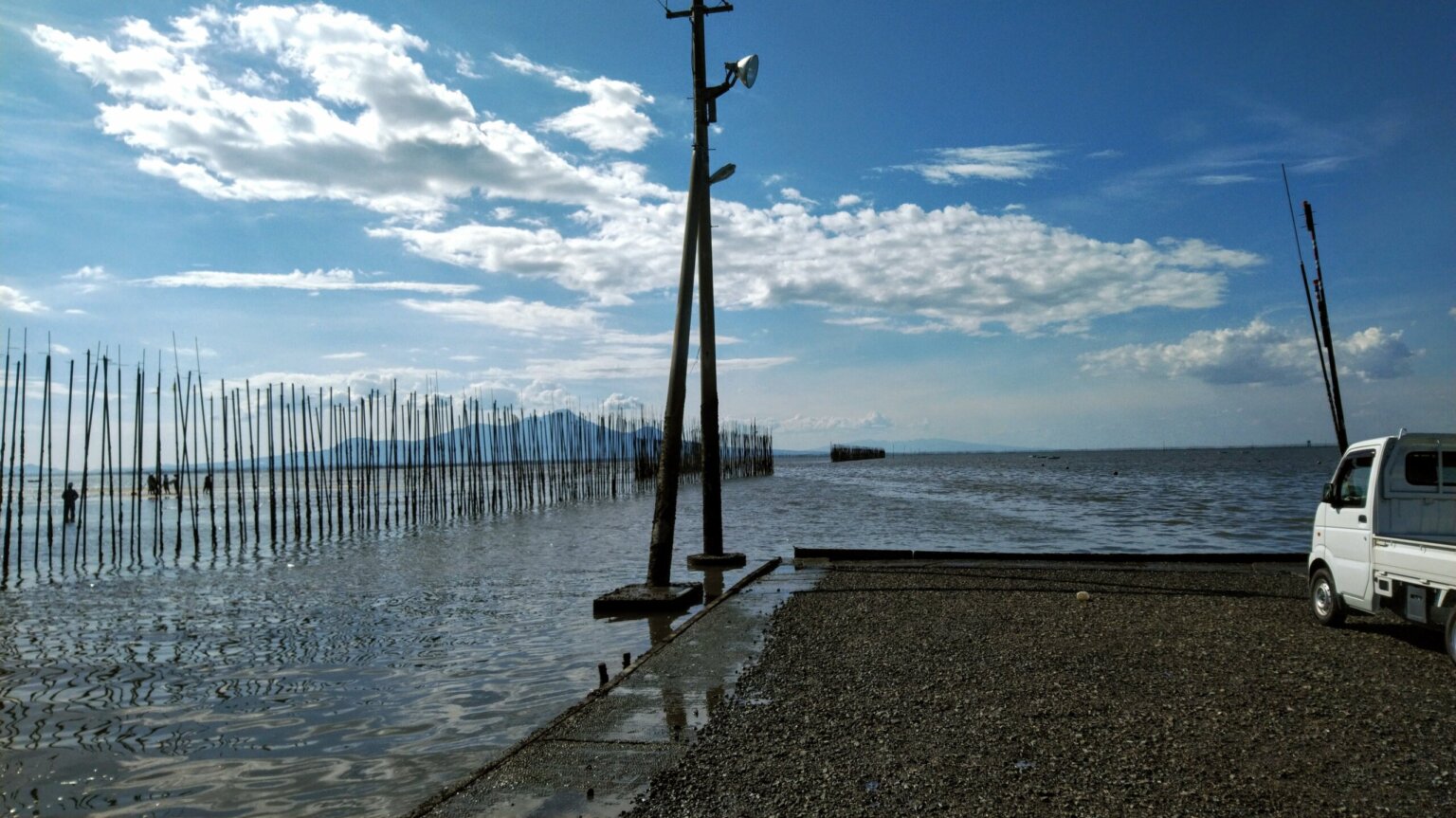 【長部田海床路(海に沈む道路)】干潮の時間帯だけ現れる幻の道を歩け！（熊本県宇土市） | Mr.れいぽんの旅手帳